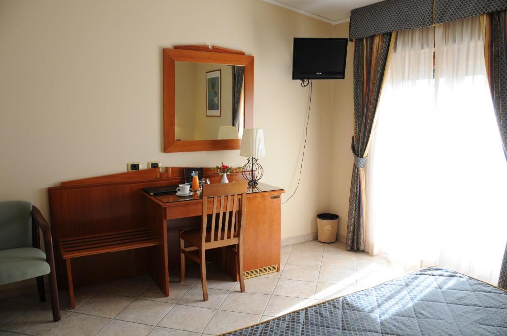 Hotel Barbieri Altomonte Phòng bức ảnh
