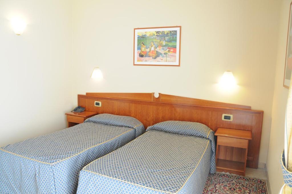Hotel Barbieri Altomonte Phòng bức ảnh
